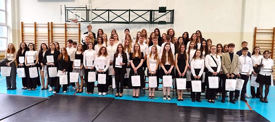 Migawka z uroczystości zakończenia roku w "Norwidzie"