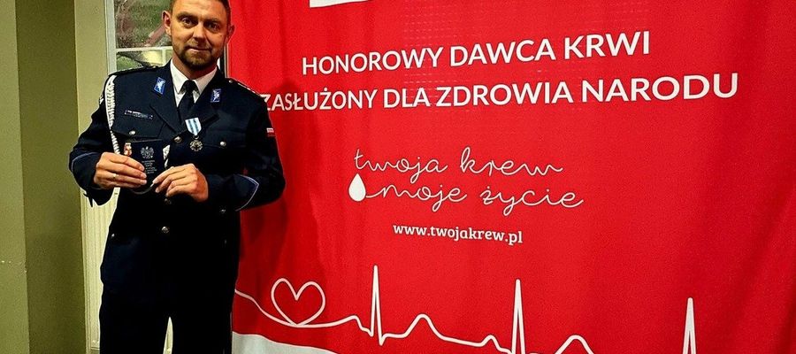 Policjanci z Warmii i Mazur uhonorowani za ratowanie życia krwią