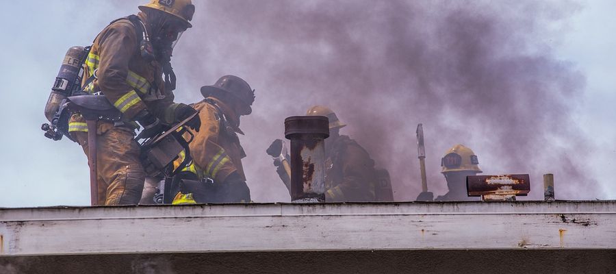 Pożar w domu opieki w Saragossie; nie żyje jedna osoba, 19 rannych