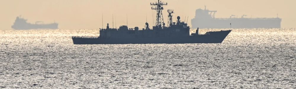 Bałtycki strażnik NATO dotarł do Szwecji – „pływający Pentagon” w porcie 