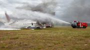 Symulacja pożaru samolotu. Strażacy przeprowadzili spektakularne ćwiczenia [ZDJĘCIA]