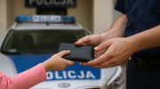 Sześcioletnia dziewczynka znalazła pieniądze i oddała je na policję