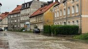 Podtopienia na terenie Elbląga. Zamknięte niektóre ulice [WIDEO]