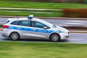 Siedemnastolatek za kierownicą volkswagena uciekał przed policją 