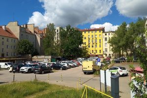 Miasto bierze się za parkingowe klepisko w centrum Olsztyna 