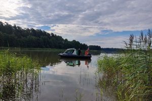 Tragedia pod Olsztynem. W jeziorze Łańskim dryfowało ciało