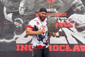 Strongman w policyjnym mundurze. Podkom. Piskorz znów na podium mistrzostw