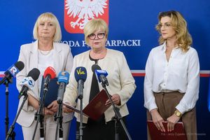 Wojewoda podkarpacki: Oddział położniczy w Lesku wznowi działalność