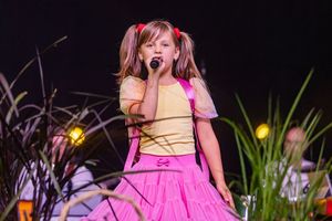 Zosia z pierwszym miejscem na Międzynarodowym Festiwalu Piosenki Dziecięcej „Skowroneczek”!