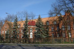 Niepewna przyszłość lidzbarskiego szpitala. Mieszkańcy i radni walczą o oddział wewnętrzny