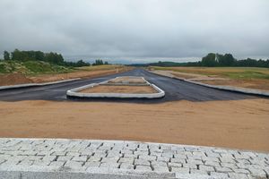 Dokąd poprowadzi nowa droga?