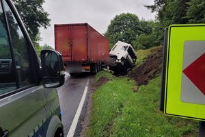 Dwa niebezpieczne zdarzenia na DK 15 z udziałem samochodów ciężarowych