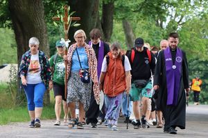 Pątnicy z Warmii wyruszyli na Jasną Górę