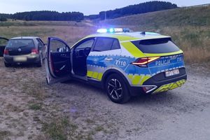 Policyjny pościg pod Olsztynkiem. Co miał na sumieniu kierowca?
