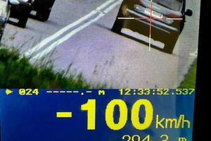 30-latek jechał 100 km/h w terenie zabudowanym