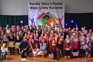 Tanecznym krokiem po puchar wójta gminy...