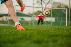 Boiska czekają na młodych sportowców. Które Orliki działają latem?