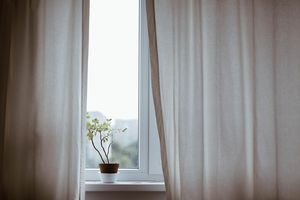 Dlaczego warto wybrać okna z pakietem trzyszybowym? 