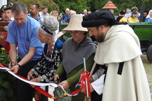 Odpust i piknik historyczny w parafii  w Ostrowitem
