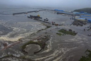 Tsunami uderza w Wyspy Kurylskie. Stan wyjątkowy