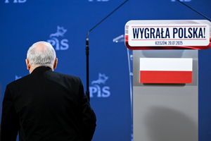 Wieczorne spotkanie Nawrockiego z klubem PiS