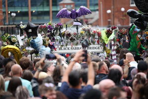 Rodzinne miasto Birmingham i tysiące fanów pożegnało Ozzy’ego Osbourne’a [ZDJĘCIA]