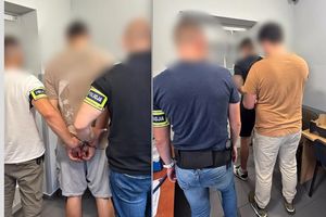 Bandyci weszli nocą do mieszkania. Pobili i okradli właściciela 