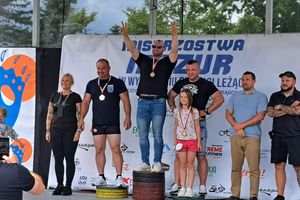 Zawody w wyciskaniu sztangi leżąc