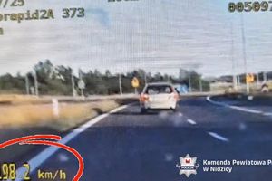 Miał prawie 200 km/h na liczniku i sądowy zakaz prowadzenia pojazdów
