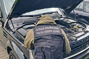 Skradziony SUV za setki tysięcy odzyskany dzięki strażnikom z Warmii i Mazur 
