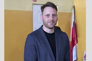Mandat radnego uzyskał Paweł Nawrocki