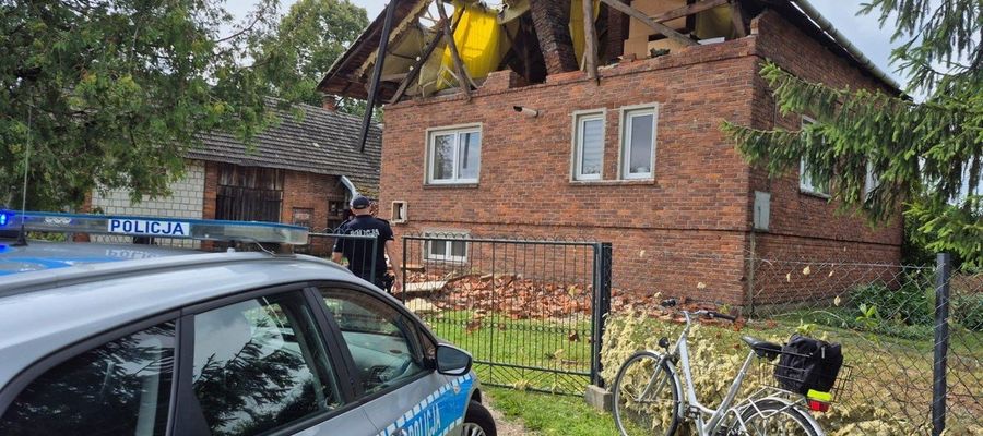 Strażacy w akcji. Drugi dzień walki z żywiołem po ulewach i wichurach