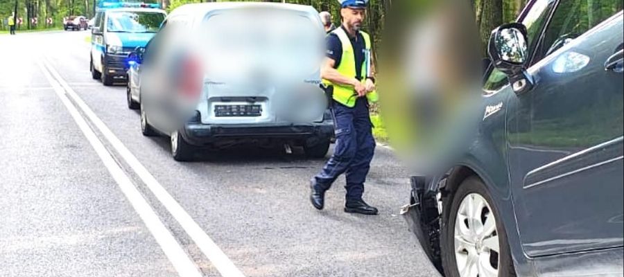 Zderzenie trzech pojazdów na DK16 w Zawadach Małych
