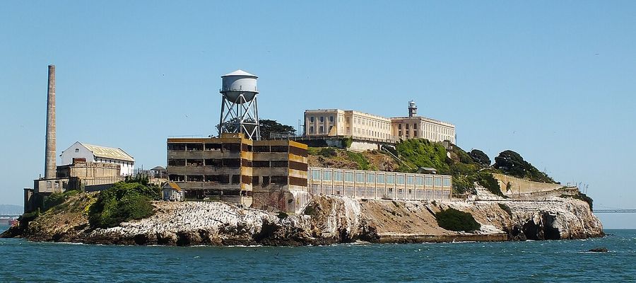 Alcatraz dla migrantów