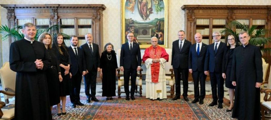 Prezydent RP Andrzej Duda zaprosił Papieża do Polski.