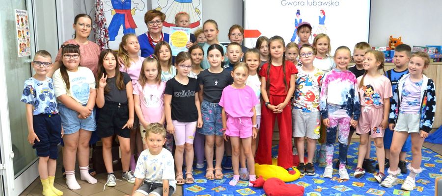 Migawka z zajęć dla dzieci w Miejskiej Bibliotece