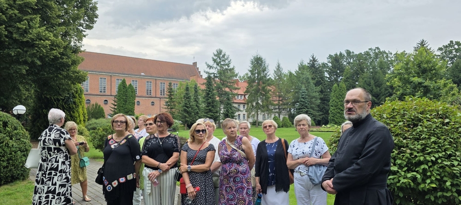 W dwie godziny dookoła świata