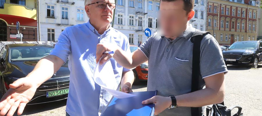 Wojciech Kozioł protokół podpisał, ale parkingu nie oddał.