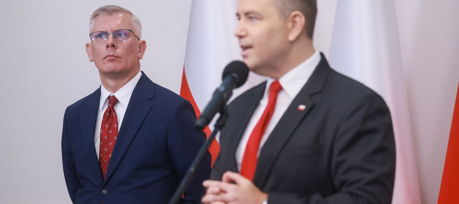 Sławomir Cenckiewicz (L) i Karol Nawrocki (P)