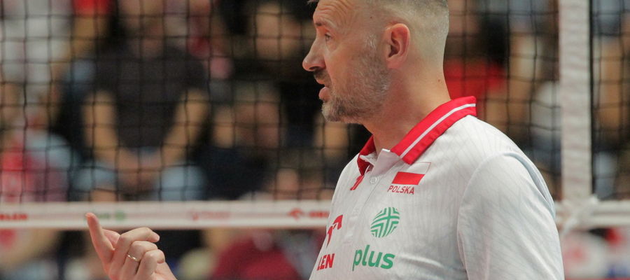Trener reprezentacji Polski Nikola Grbic podczas towarzyskiego meczu z Iranem w Olsztynie
