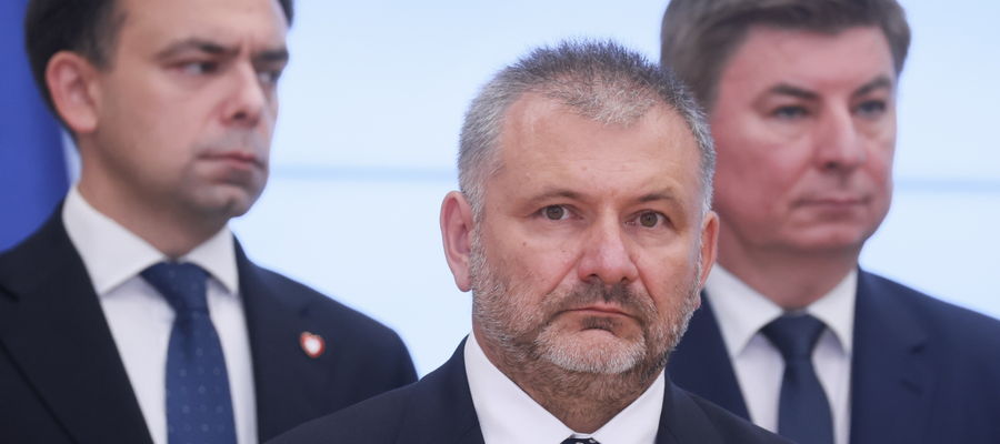 Nowy minister sprawiedliwości Waldemar Żurek podczas konferencji prasowej premiera Donalda Tuska w KPRM w Warszawie.