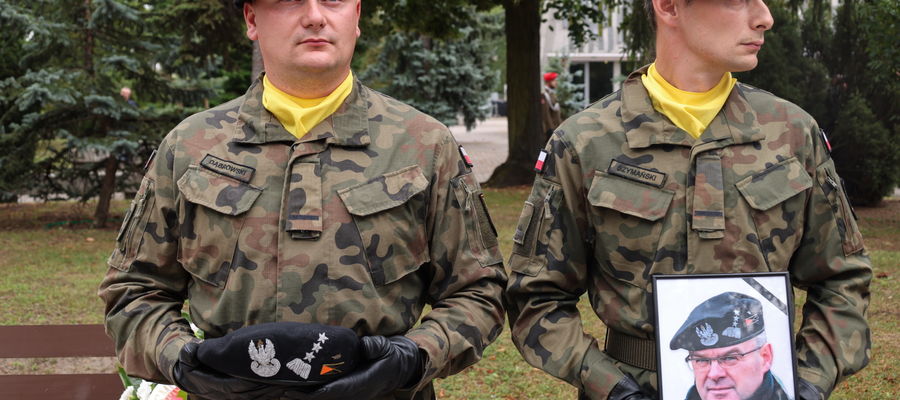 Uroczystości pogrzebowe gen. broni Waldemara Skrzypczaka na Powązkach Wojskowych w Warszawie.