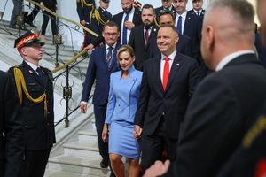  „Le Figaro”: Karol Nawrocki nie był predystynowany, by zajść tak wysoko i tak szybko