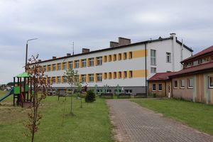  Szkoła w Rożentalu po termomodernizacji gotowa na nowy rok