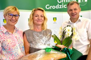 Podziękowano dyrektorce zlikwidowanej szkoły...