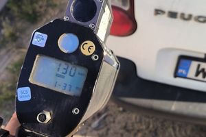 Peugeot w Troszkowie pędził jak na autostradzie