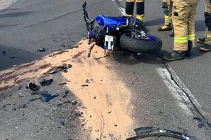 Groźny wypadek w Tatarach. Motocyklista trafił do szpitala