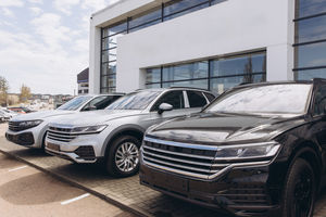 Leasing czy kredyt? Jak sfinansować nowy samochód w 2025 roku? Kompletny przewodnik