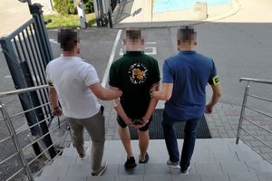 Szaleńczy pościg w Wierzbną! 17-latek uciekał BMW