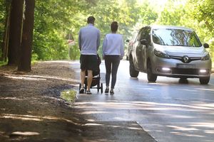 Walczą o bezpieczne dojście do osiedla [ZDJĘCIA]